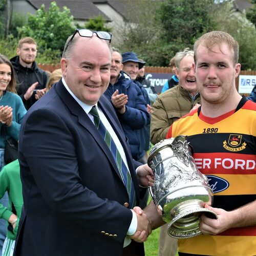 🏆 𝙎𝙡𝙞𝙜𝙤 𝙍𝙁𝘾 𝙬𝙞𝙣 𝙩𝙝𝙚 𝙎𝙚𝙣𝙞𝙤𝙧 𝙇𝙚𝙖𝙜𝙪𝙚 𝙩𝙞𝙩𝙡𝙚 49-17

The @bankofireland Senior League Final was on Sat the 16th where a rematch of last year